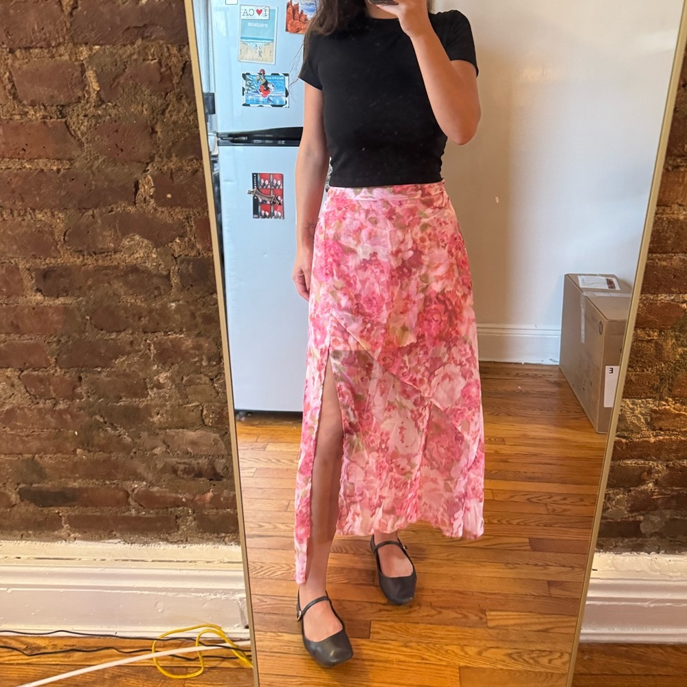 Stradivarius Printed asymmetric midi skirt